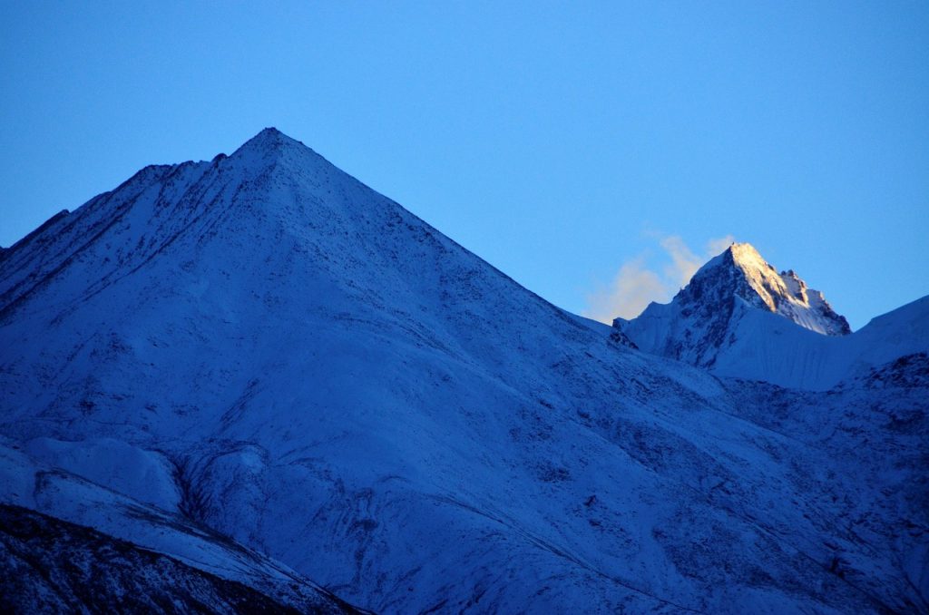 mountains-2805144_1280