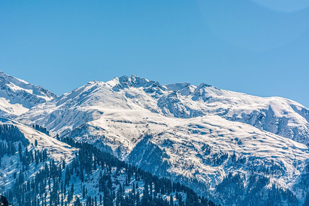snow-4869331_1280
